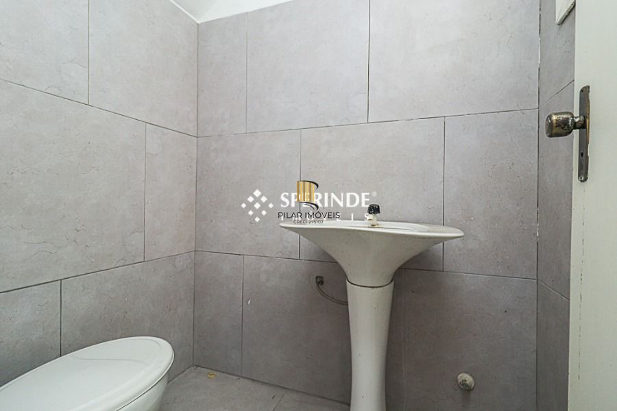  VENDA Loja na Rua Alberto Bins, Próximo a elevada,   com área privativa de 31,19 m².
