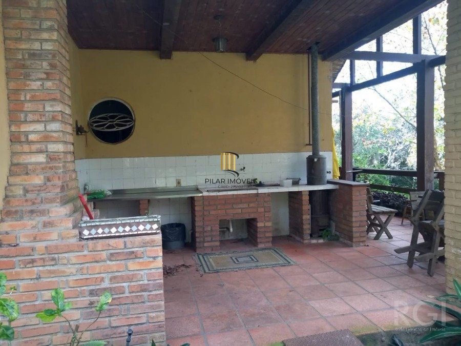Sítio para Venda - 350m², 3 dormitórios, sendo 1 suites, 7 vagas - Águas Claras