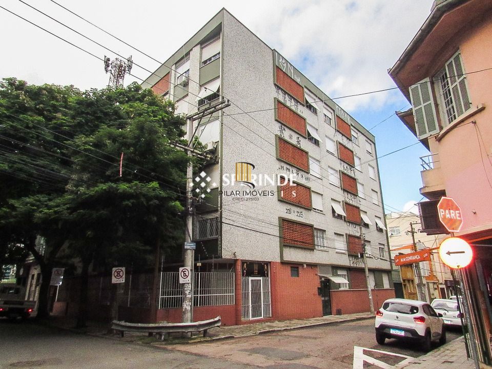 Apartamento de 01 dorm com sacada e cozinha e banheiro reformados - Pilar Imóveis