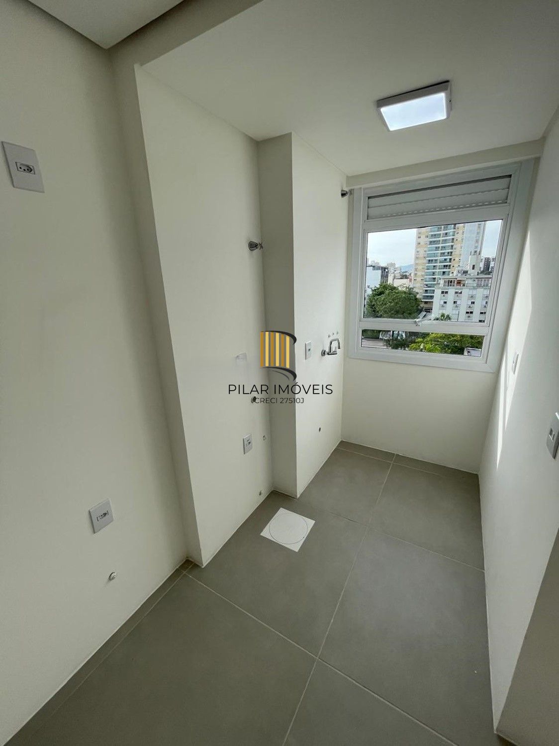 Apartamento novo com 45m², com 1 dormitório, 1 vaga - bairro Menino Deus