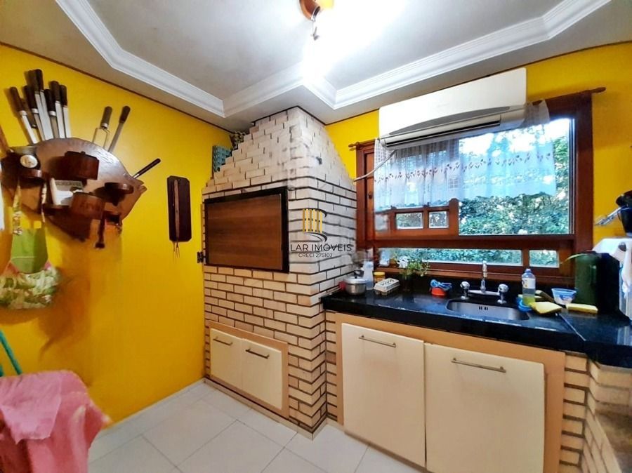 Casa 5 dormitórios no bairro Vila Nova