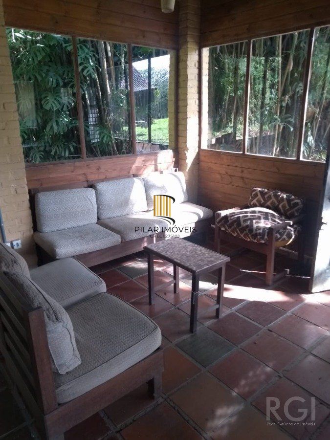 Sítio para Venda - 350m², 3 dormitórios, sendo 1 suites, 7 vagas - Águas Claras