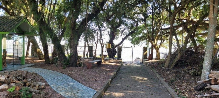 Venda Casa maravilhosa em terreno de 8.125m² com acesso ao Rio Guaiba,  na Estrada Retiro da Ponta Grossa - Porto Alegre