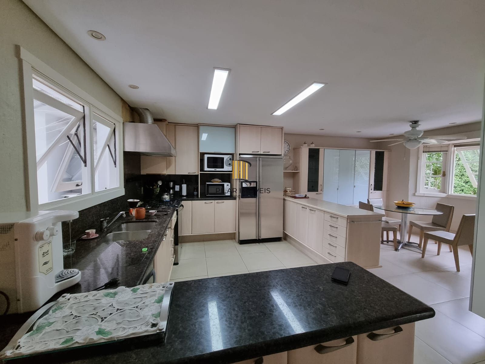 Casa em condomínio 515,73m2, 04 suítes no Bairro Boa Vista