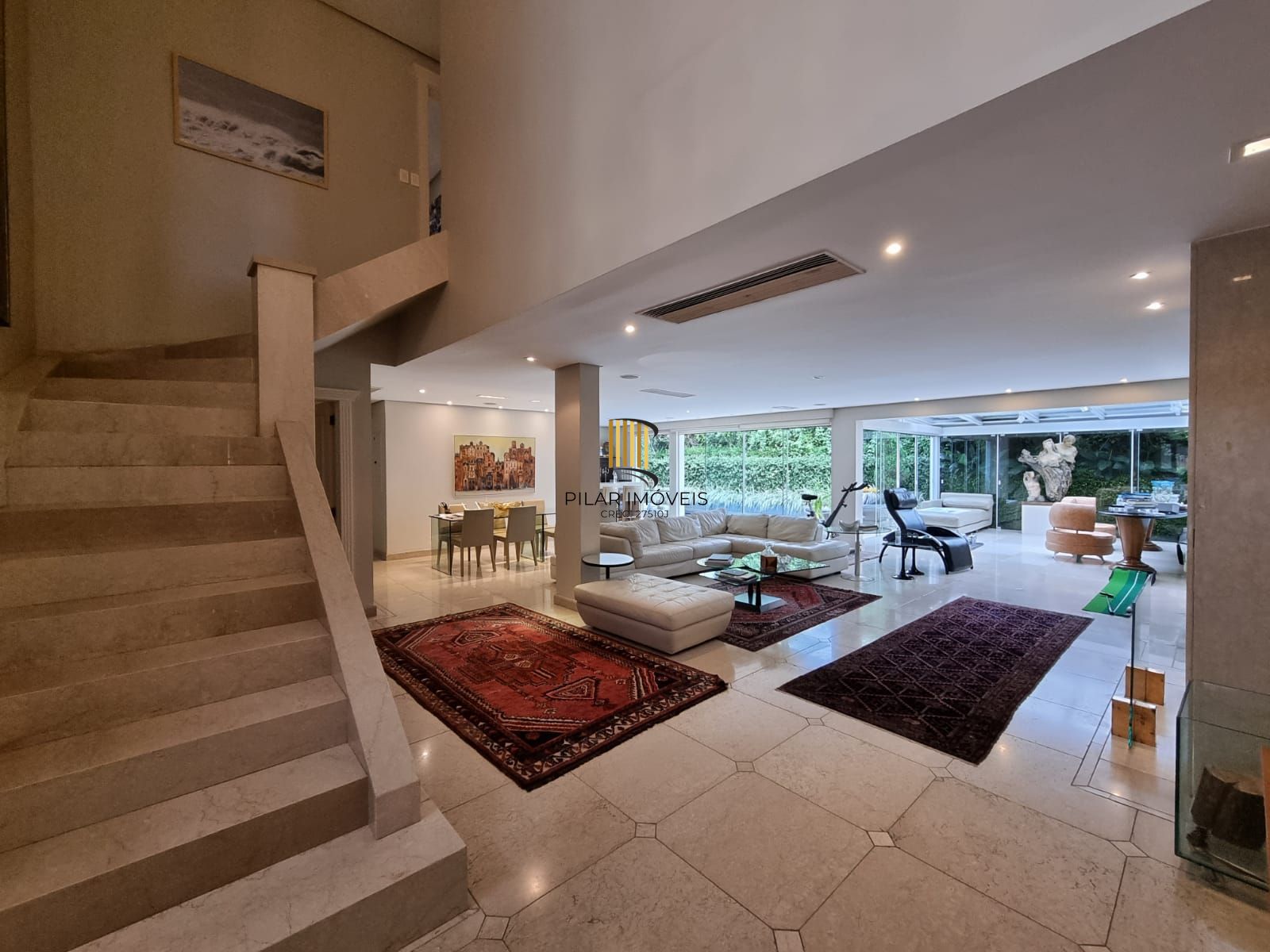 Casa em condomínio 515,73m2, 04 suítes no Bairro Boa Vista