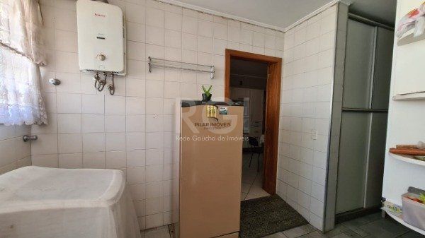 Casa para Venda - 352m², 5 dormitórios, sendo 1 suites, 4 vagas - Rubem Berta