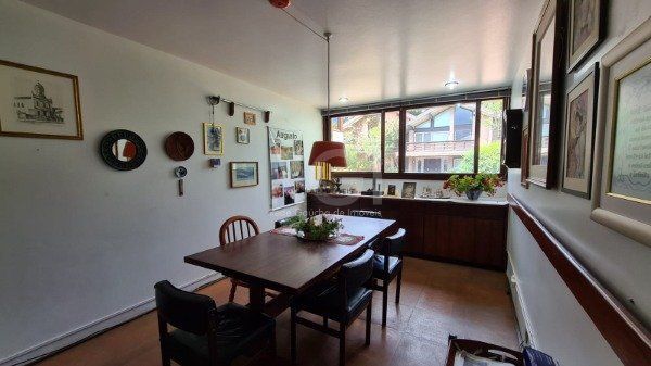 Casa Condominio para Venda - 300m², 4 dormitórios, sendo 1 suites, 2 vagas - Santa Tereza