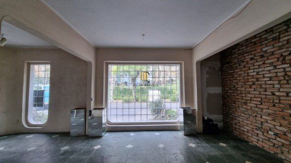 Casa para Venda - 200m², 2 dormitórios, 1 vaga - Moinhos de Vento