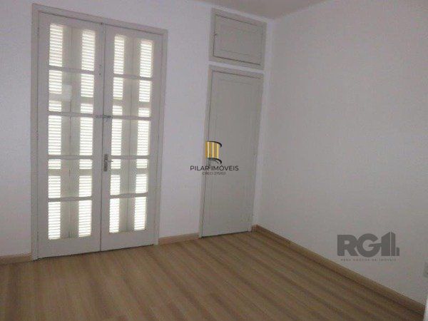 Edifício (prédio) com 03 apartamentos de 01 dormitório no Bairro Auxiliadora