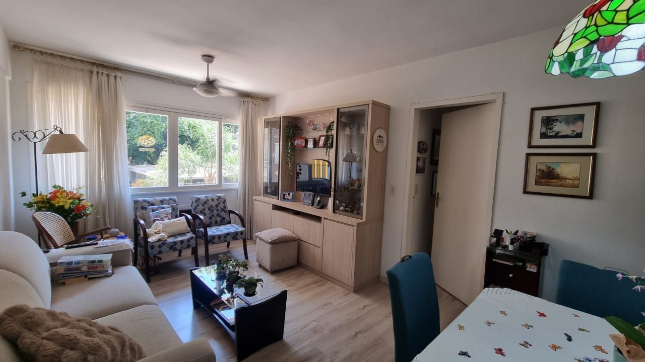 Apartamento 02 dormitórios a venda, térreo, com uma vaga de estacionamento no Bairro Auxiliadora