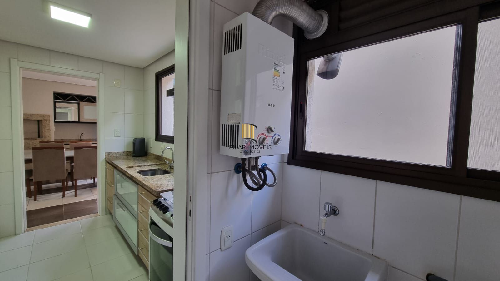 Apartamento dois dormitórios mobiliado, suíte, 86,41mq privativos, uma vaga escriturada, no bairro Higienópolis
