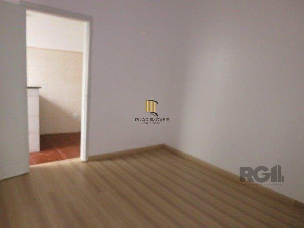 Edifício (prédio) com 03 apartamentos de 01 dormitório no Bairro Auxiliadora