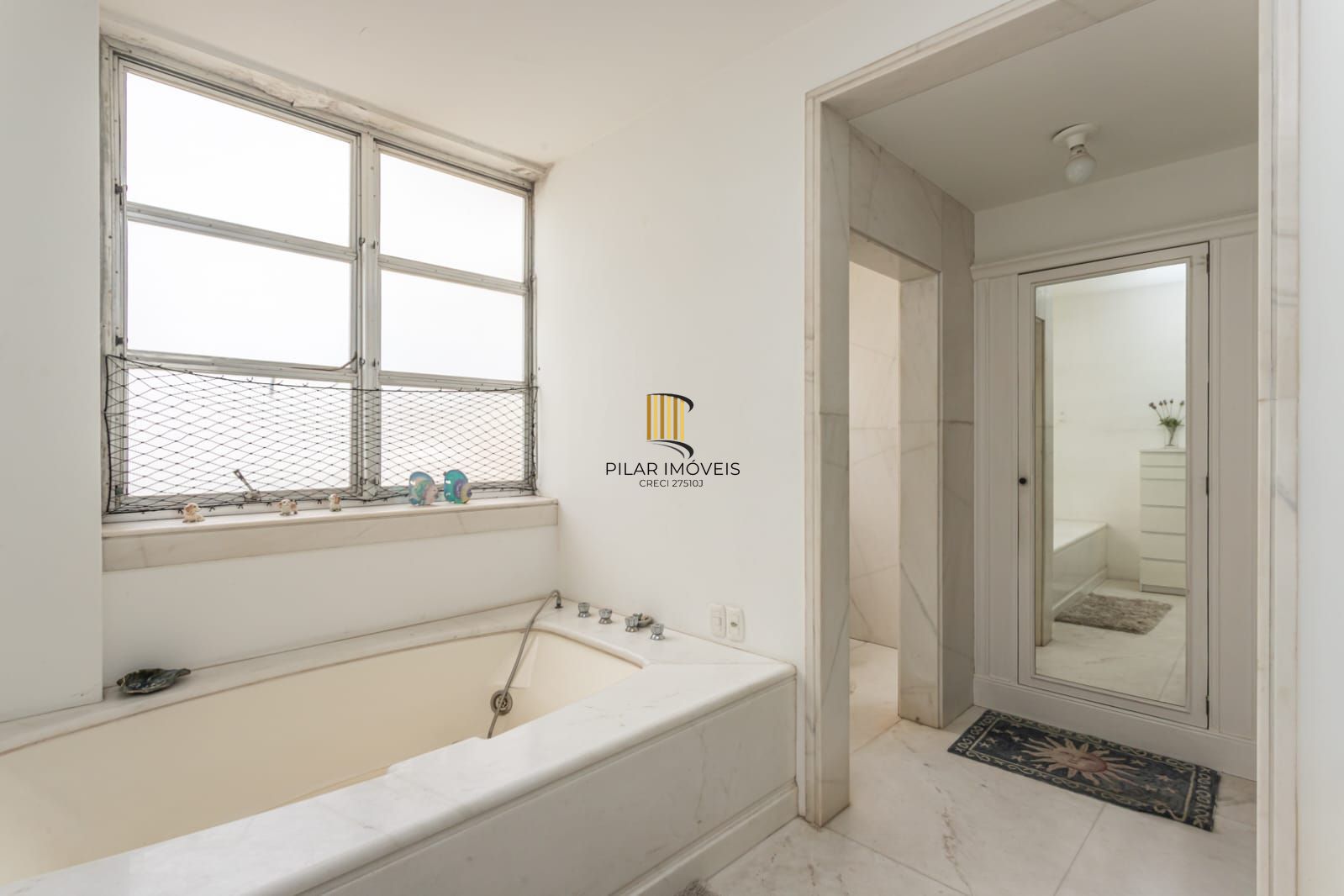 Apartamento 486,52m2 no tradicional Ed. Floragê