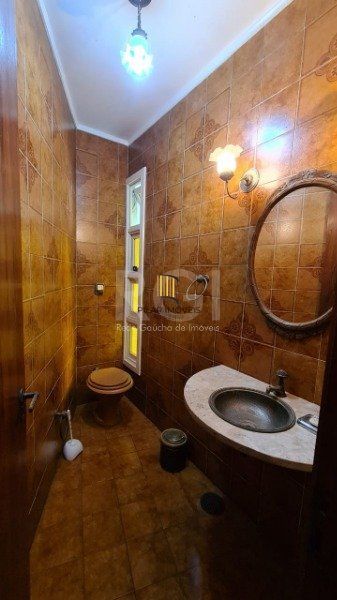 Casa para Venda - 352m², 5 dormitórios, sendo 1 suites, 4 vagas - Rubem Berta