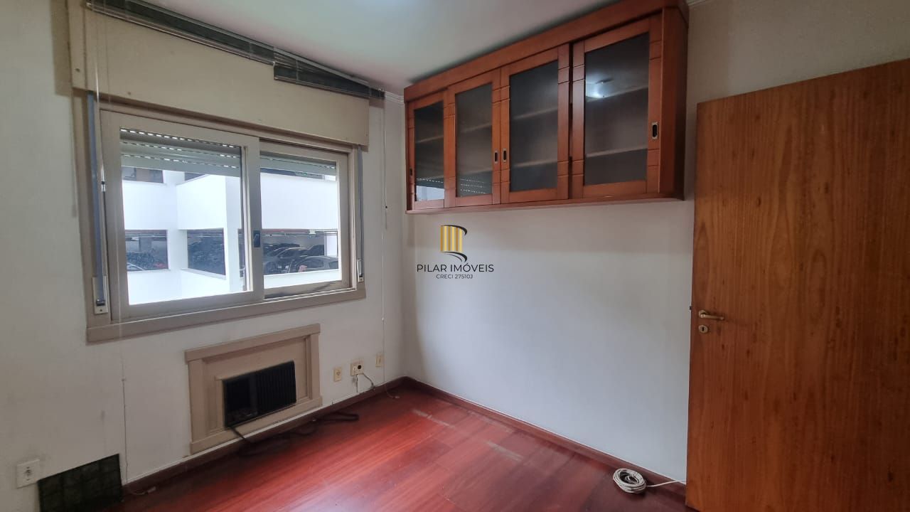 Apartamento dois dormitórios, suíte, box escriturado no Bairro Boa Vista