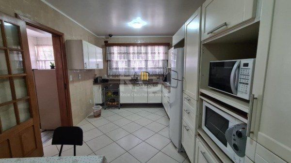 Casa para Venda - 352m², 5 dormitórios, sendo 1 suites, 4 vagas - Rubem Berta