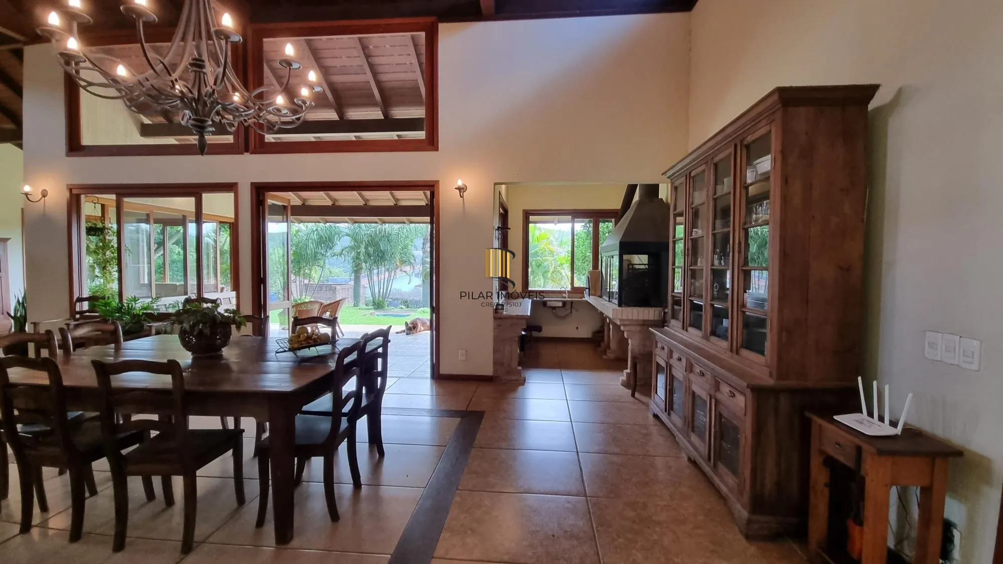 Casa para Venda - 600m², 4 dormitórios, sendo 4 suites, Vila Nova