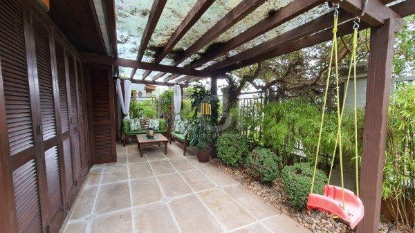 Casa Condominio para Venda - 420m², 4 dormitórios, sendo 4 suites, 2 vagas - Três Figueiras