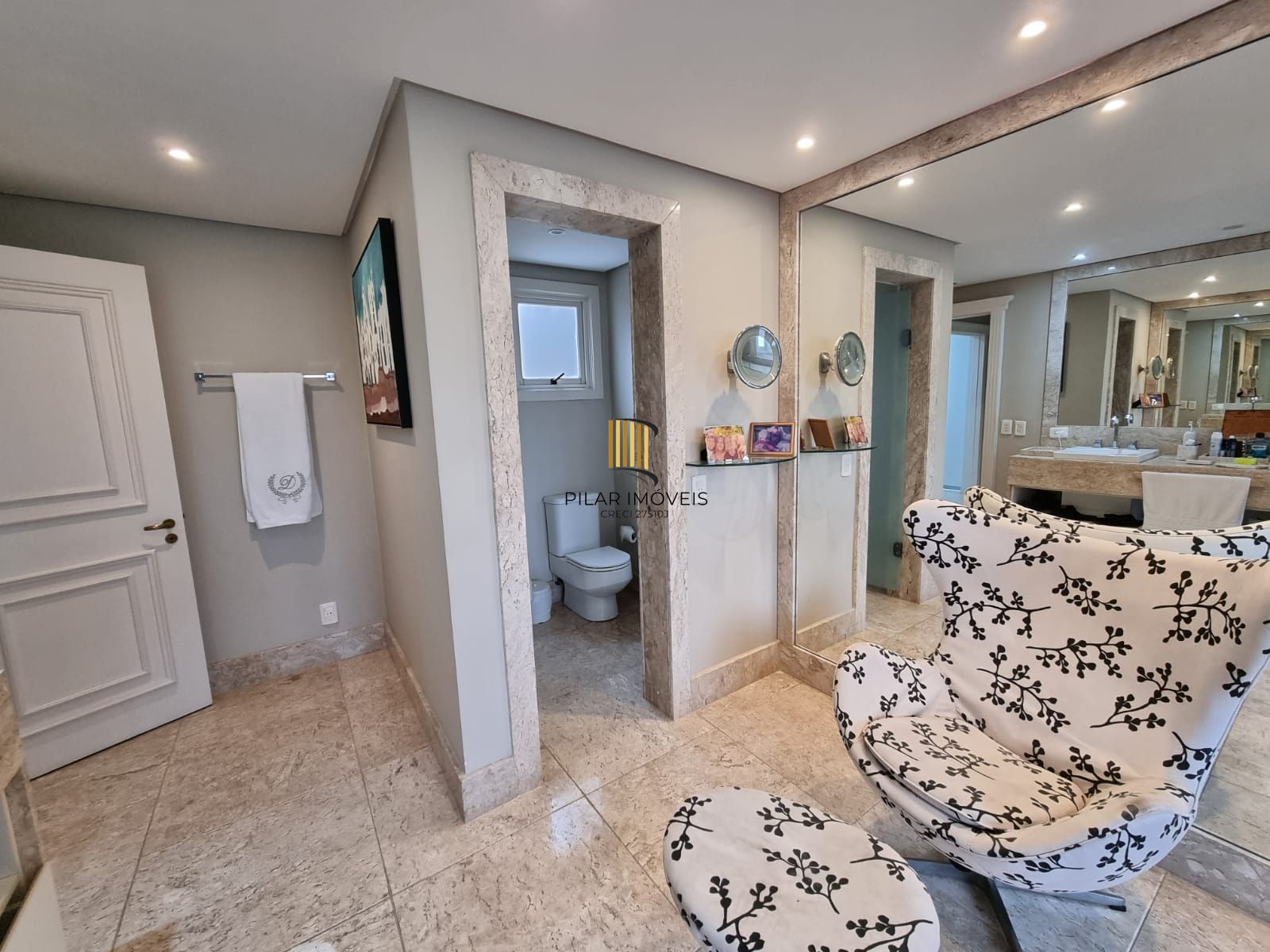 Casa em condomínio 515,73m2, 04 suítes no Bairro Boa Vista