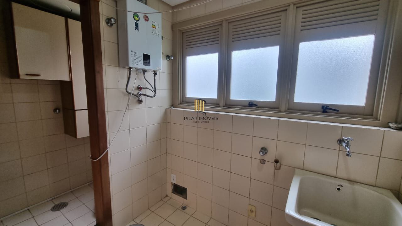 Apartamento dois dormitórios, suíte, box escriturado no Bairro Boa Vista