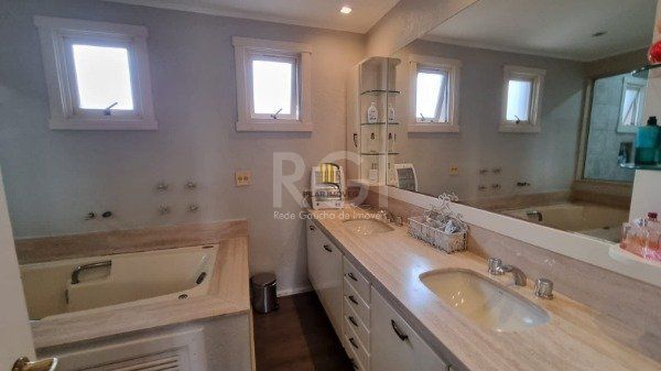 Casa Condominio para Venda - 420m², 4 dormitórios, sendo 4 suites, 4 vagas - Boa Vista