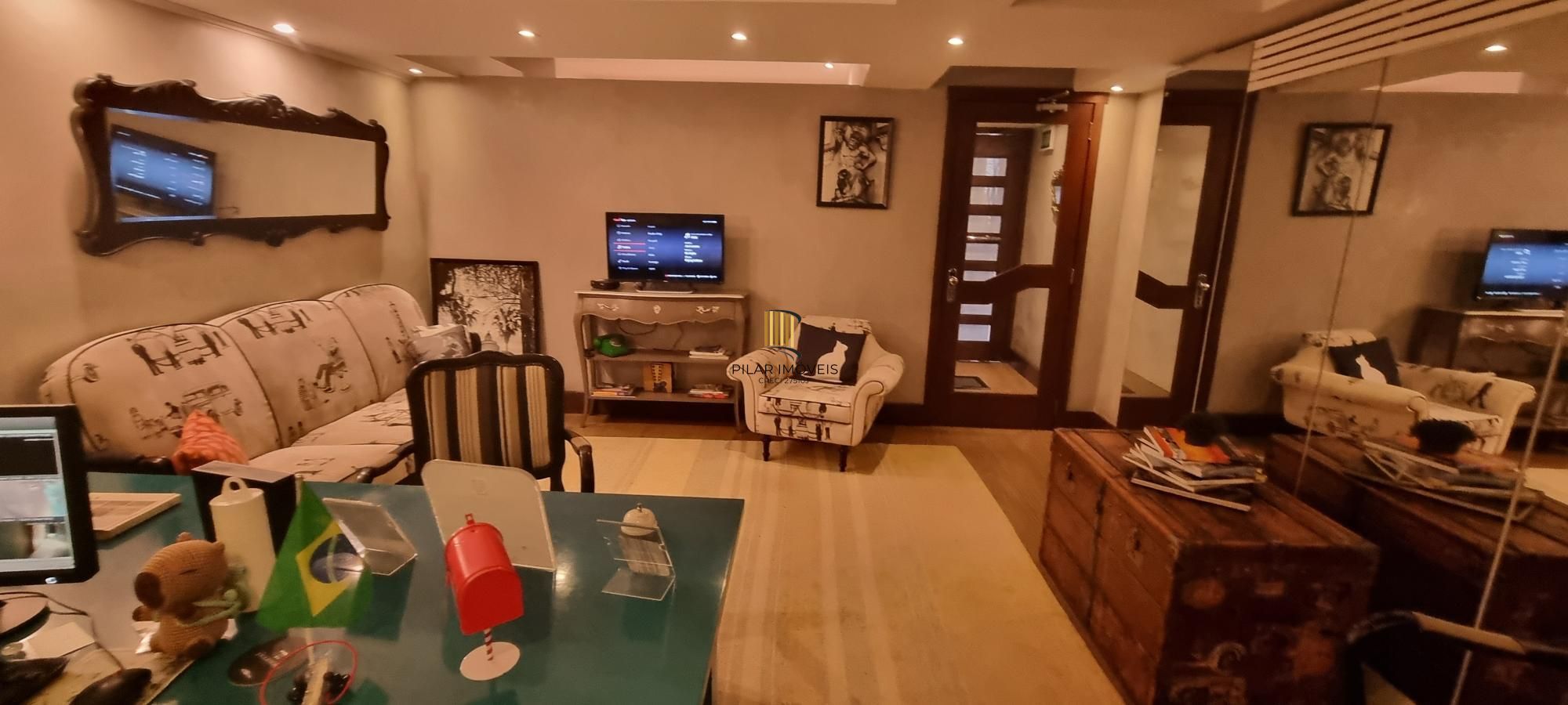 Apartamento tipo estúdio, mobiliado completo, no coração do Bairro Moinhos de Vento.