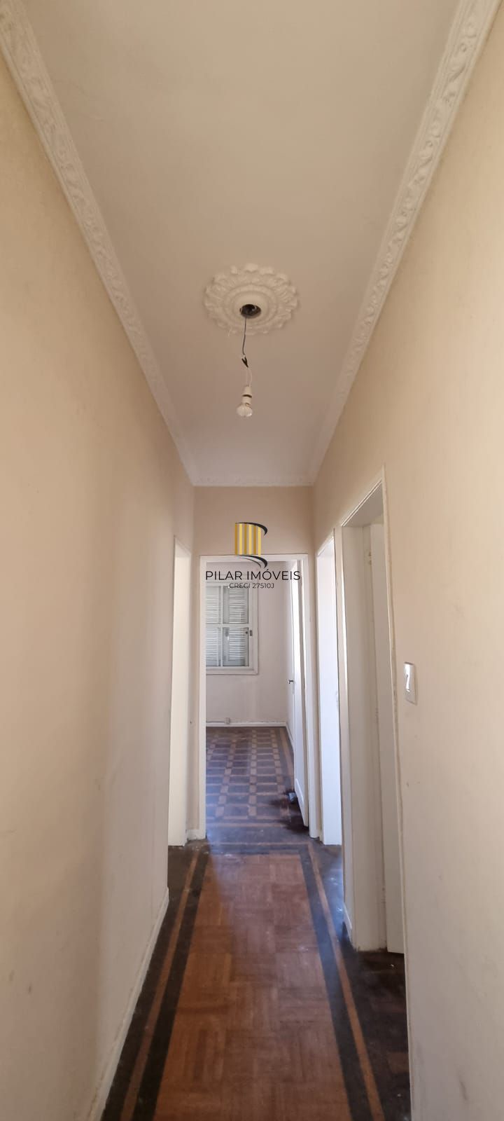 Apartamento 03 dormitórios com 01 vaga no bairro Praia de Belas