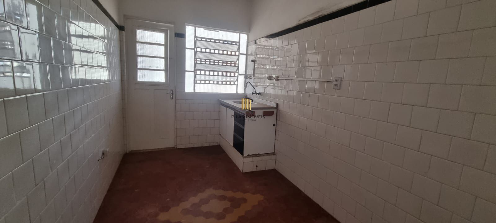 Apartamento 03 dormitórios com 01 vaga no bairro Praia de Belas