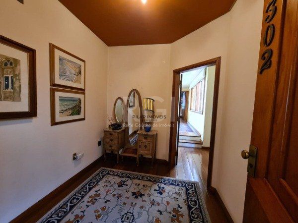 Cobertura para Venda - 263.45m², 3 dormitórios, sendo 1 suites, 2 vagas - Mont Serrat