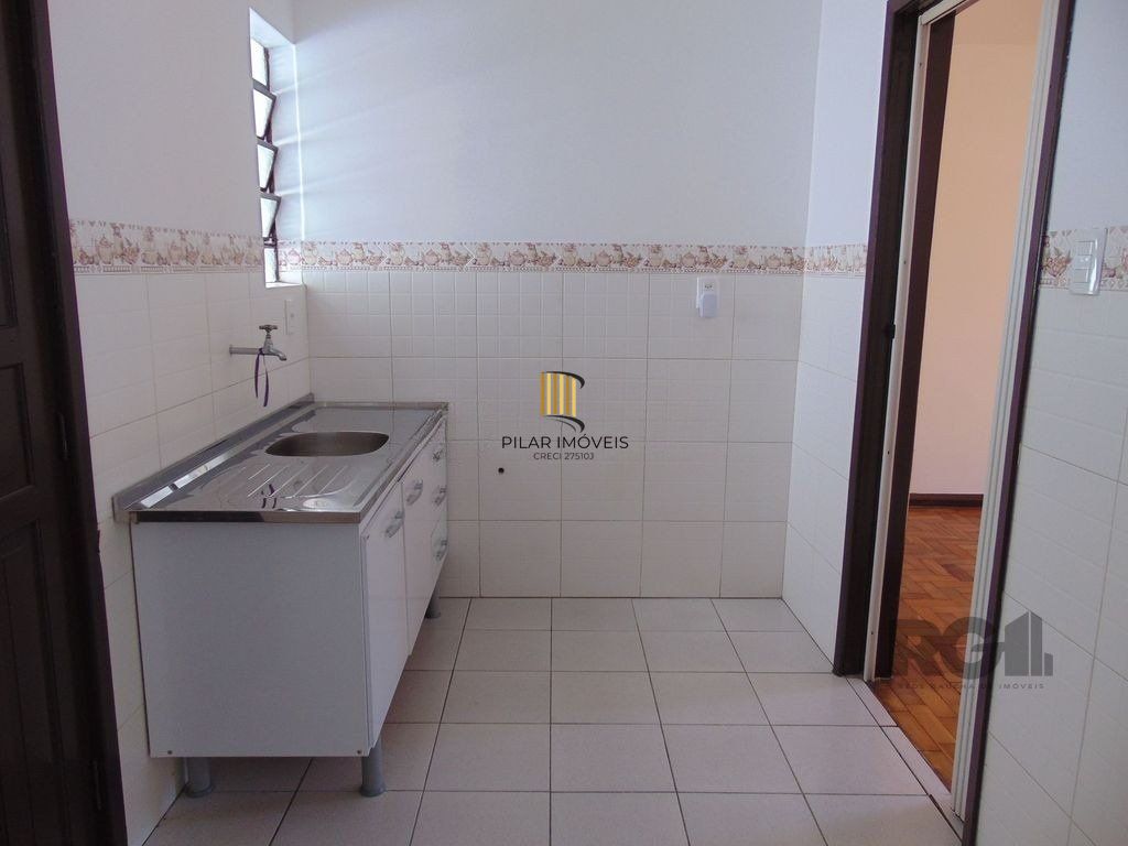 Casa 84m² - 2 dormitórios, 2 vagas no bairro Jardim Botânico