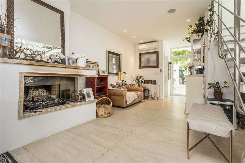 Casa de 317m², bairro jardim Lindoia