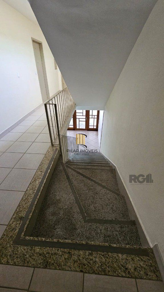 Apartamento 1 dormitório com ótima orientação solar no Bairro Nonoai.