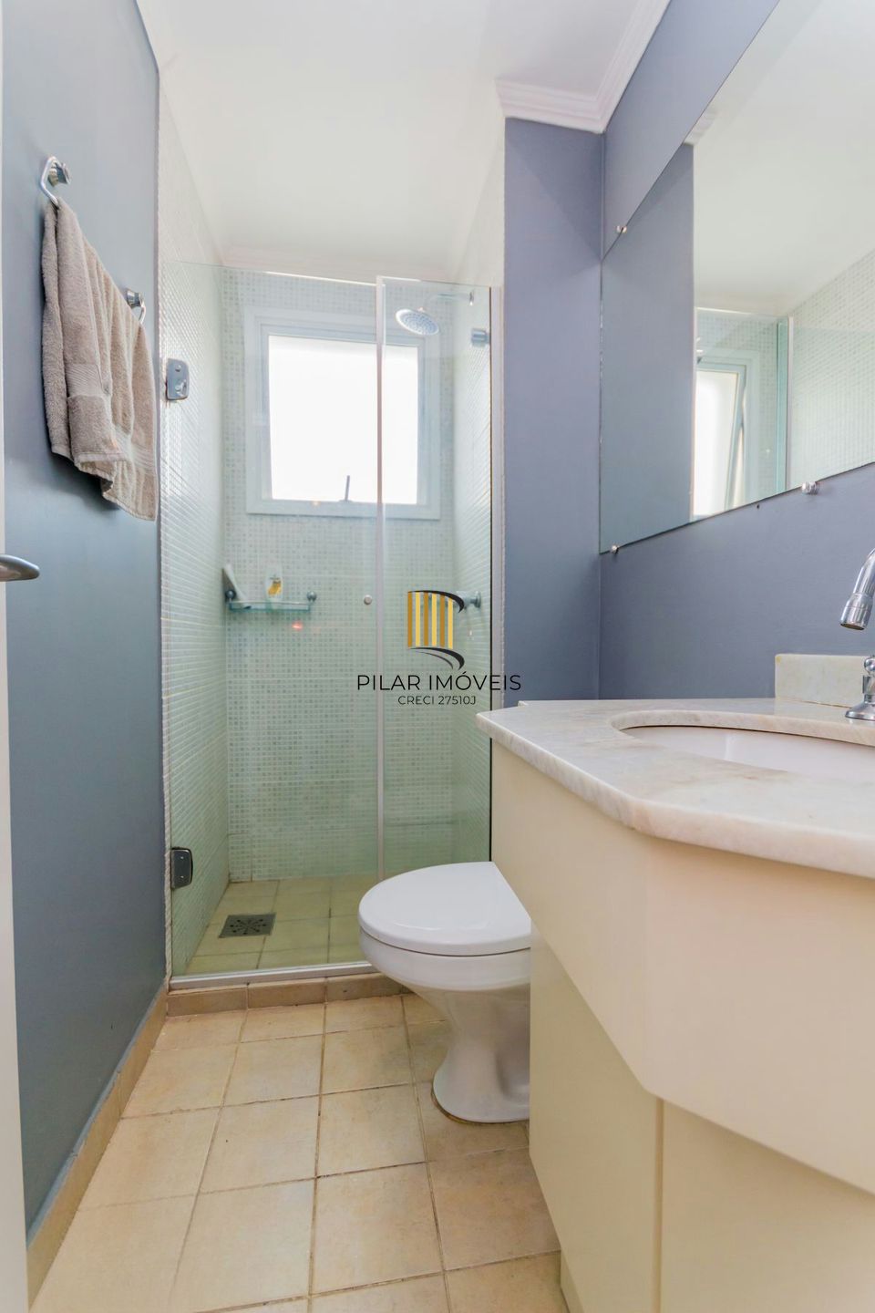 Apartamento de 3 dormitórios à venda em Passo D'areia, Porto Alegre.