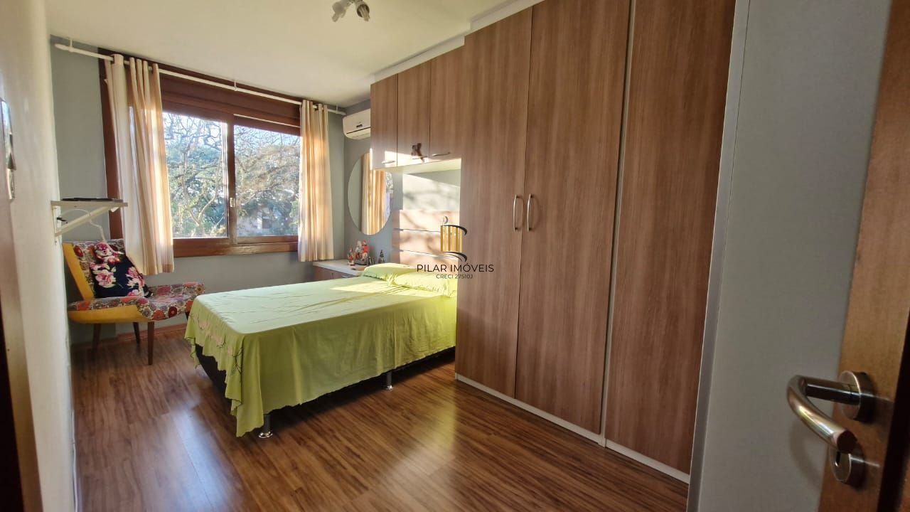 Apartamento pronto para morar, todo reformado, 3 dormitórios, banheiro, cozinha, área de serviço e 1 garagem