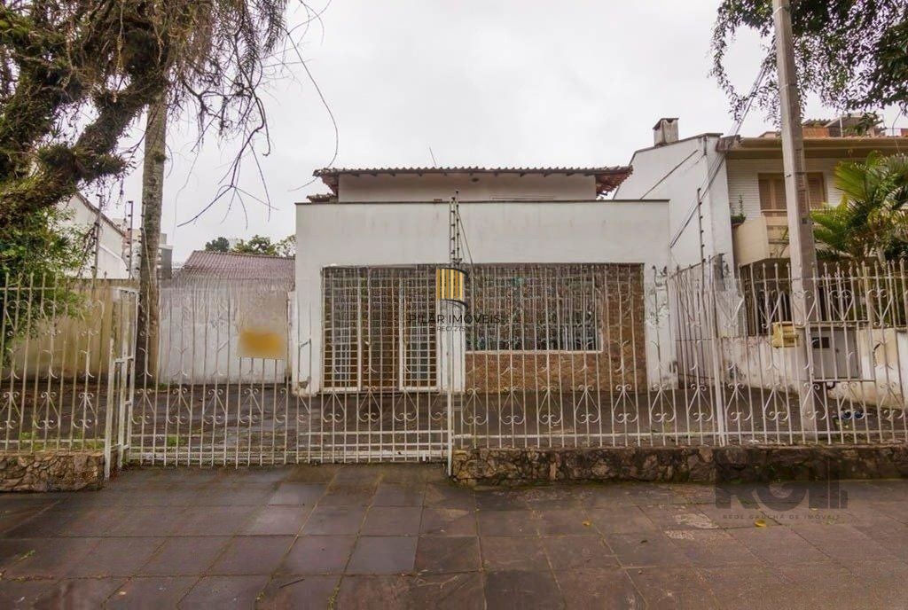Casa 3 dormitórios no bairro Passo da Areia