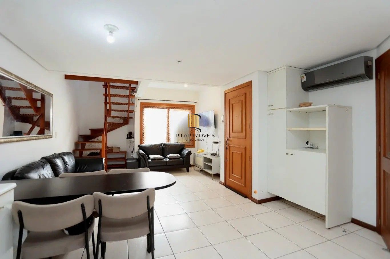 Casa de Condomínio 2 dormitórios no bairro Camaquã