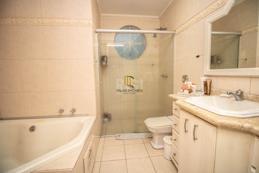 Casa para Venda - 169m², 3 dormitórios, sendo 1 suites, 4 vagas - Ipanema