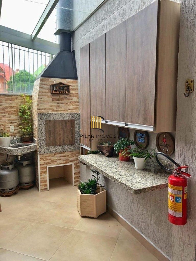 Casa em condomínio 114m² - 3 dormitórios, 1 suíte e 2 vagas no bairro Sarandi