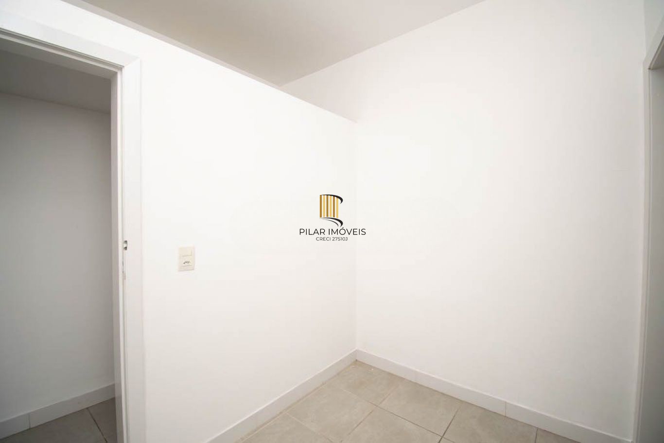 Apartamento de 3 dormitórios à venda no Bairro Centro Histórico, Porto Alegre.