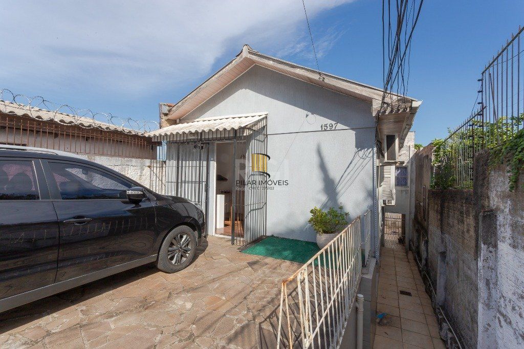 Casa 4 Dormitório(s) Bairro Glória