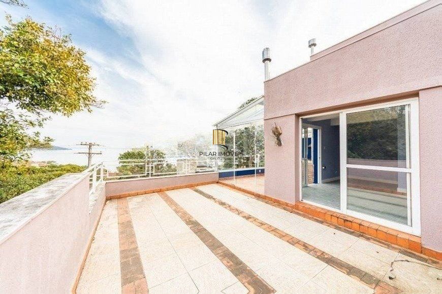 Casa à venda com 2 quartos, 255m² Rua CORONEL GOMES DE CARVALHO, Sétimo Céu, Porto Alegre