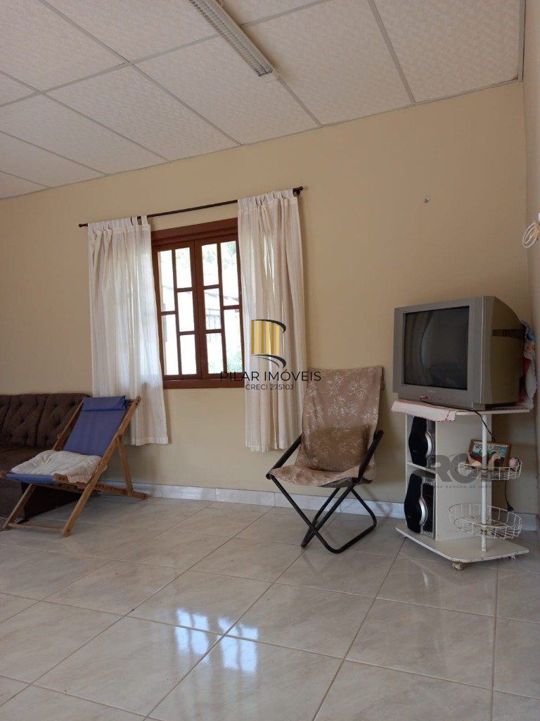Casa com 4 dormitórios no bairro Vila Nova