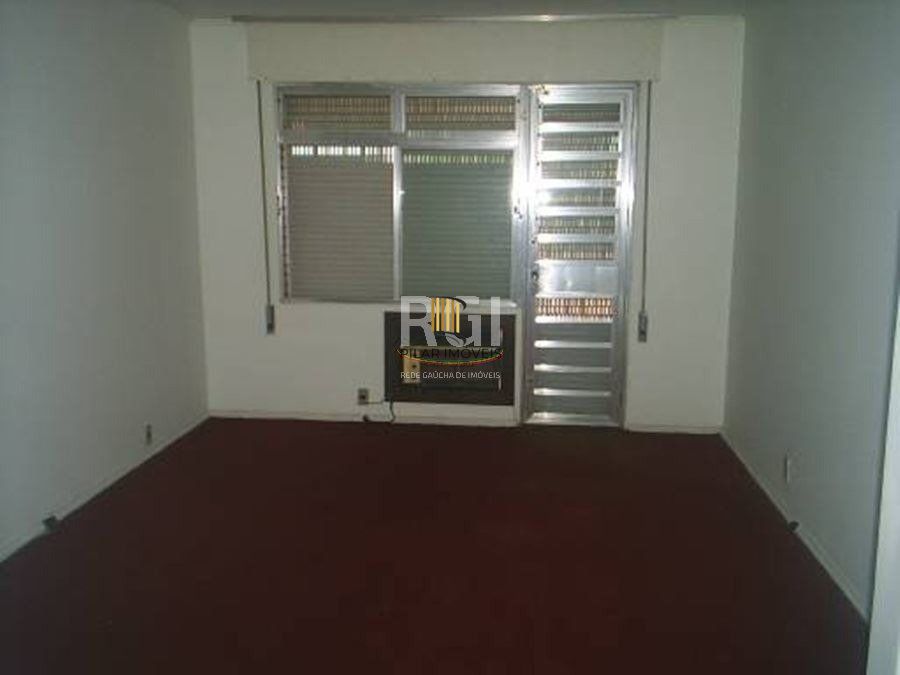 Casa para Venda - 250m², 3 dormitórios, 2 vagas - Petrópolis