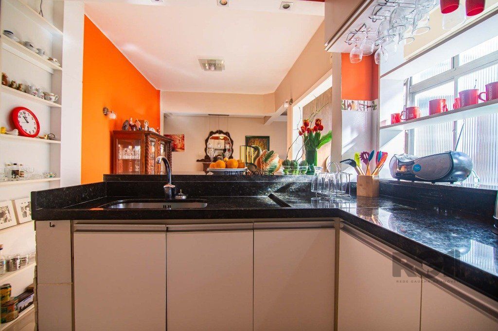 Apartamento 152m² - 4 dormitórios no bairro Floresta