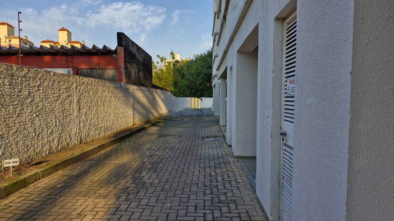 Apartamento no teresopolis, 2 dormitorios, sala, cozinha, banheiro e 1 garagem.