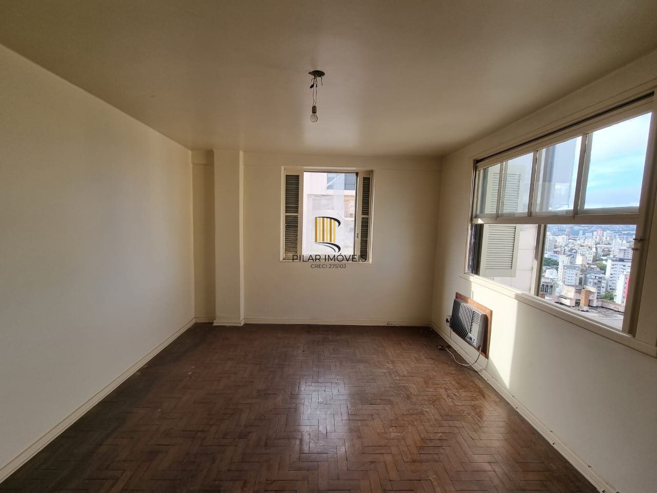 Apartamento com 3 dormitórios no Bairro centro histórico