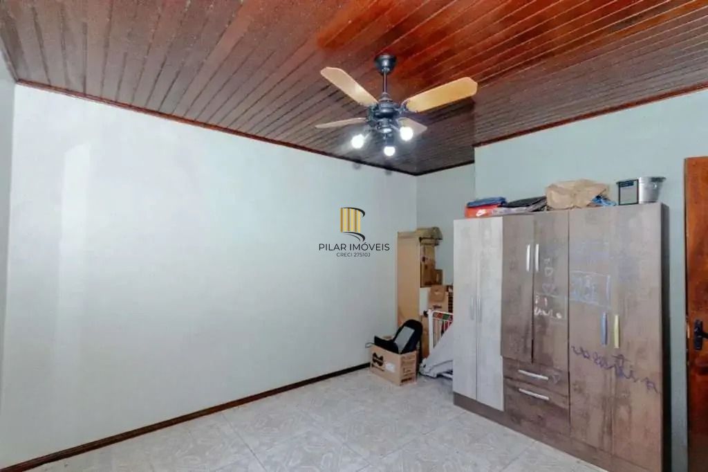 Casa à venda com 3 dormitórios, 1 suíte e espaço gourmet em terreno alto