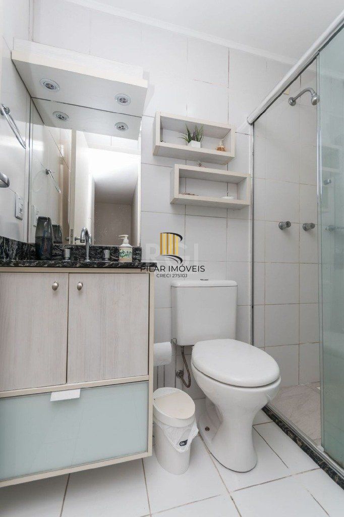 Casa Condominio para Venda - 178,00 m², 3 dormitórios, sendo 2 suites, 2 vagas - Alto Petrópolis