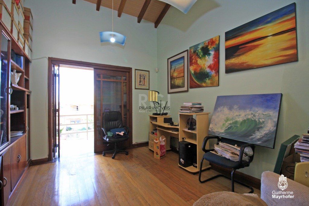 Casa para Venda - 240m², 4 dormitórios, sendo 3 suites, 6 vagas - Jardim Sabará
