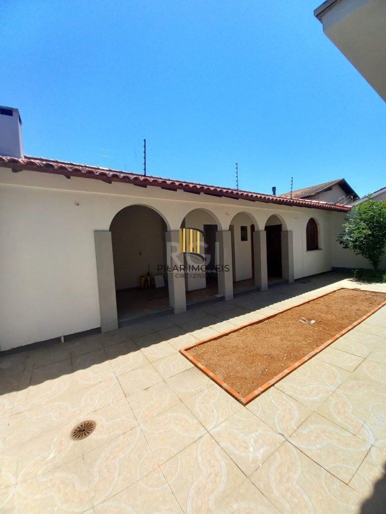 Casa 3 dormitórios no bairro Nonoai